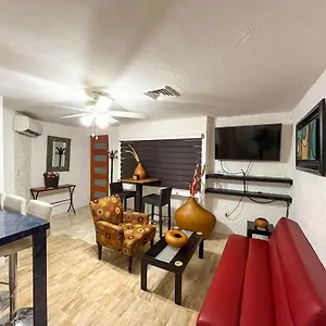 1 In Zona Hotelera Cancun